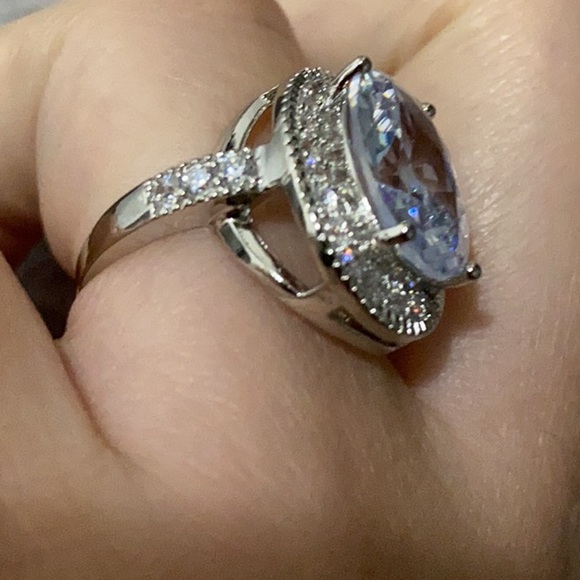 NEW Stamped 925 Silver Ring - Picture 4 of 5